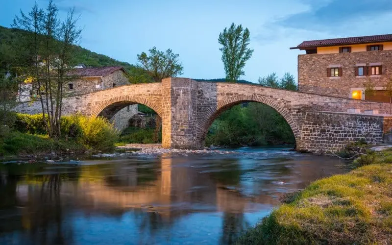 Puente de la Rabia de Zubiri. | Shutterstock