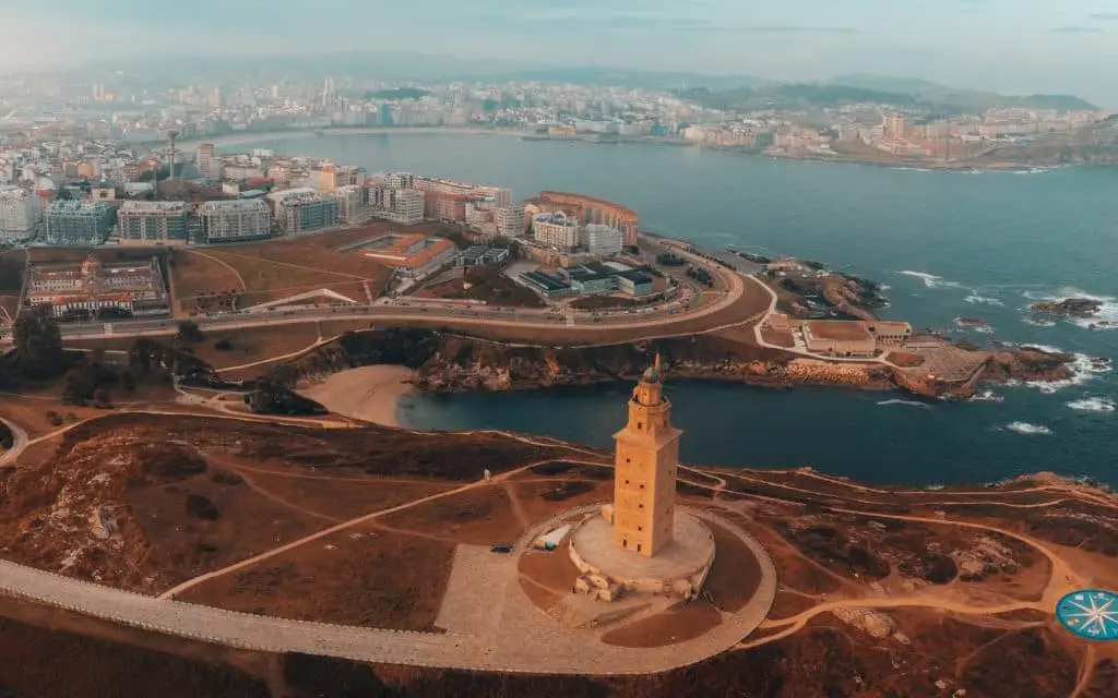 Torre de H&eacute;rcules. | Shutterstock
