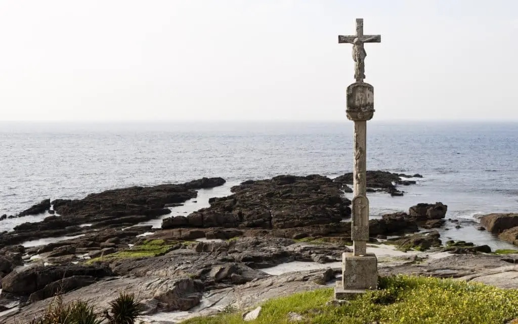 Cruceiro en la playa de Fontai&ntilde;a, Vigo. | Shutterstock