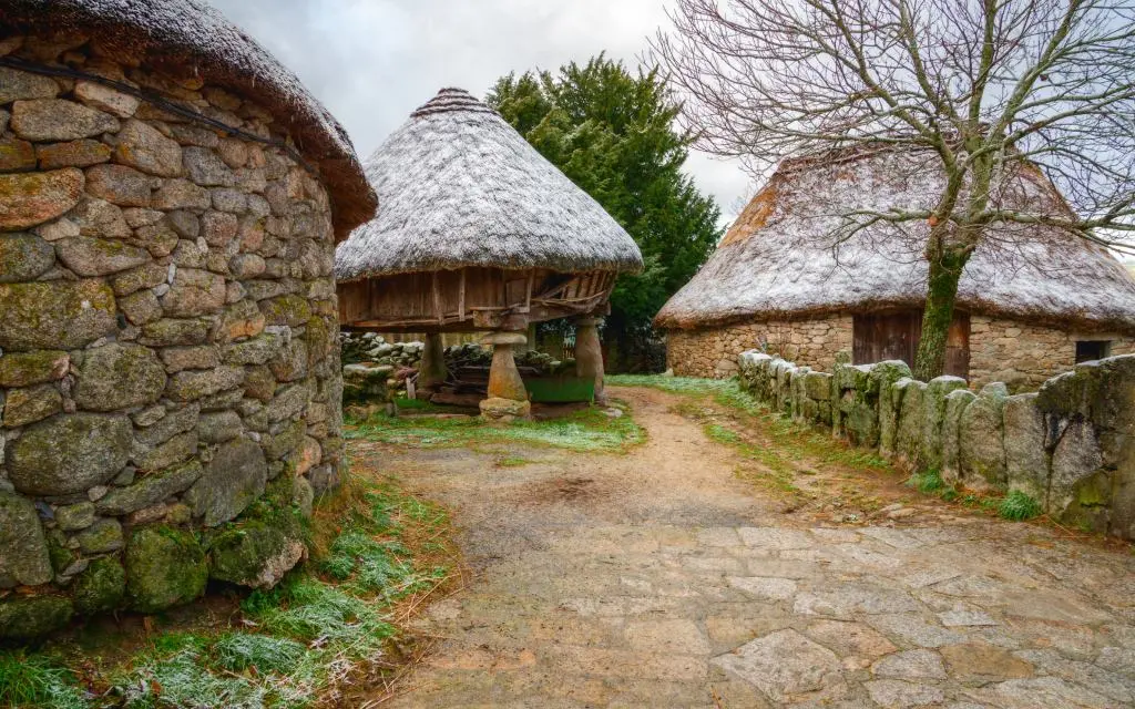 Pallozas de Piornedo. | Shutterstock