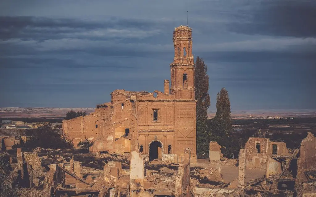 Panor&aacute;mica de Viejo Belchite. | Shutterstock