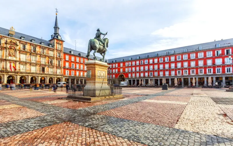 Plaza Mayor. | Shutterstovk