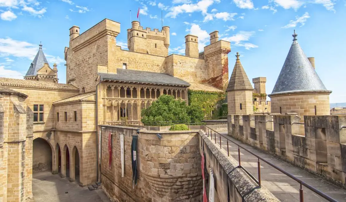 Castillo de Olite. | Shutterstock