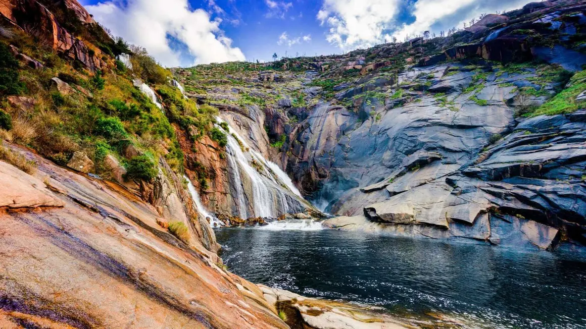 Cascada del &Eacute;zaro (A Coru&ntilde;a). | Shutterstock