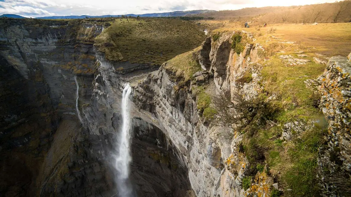 Salto del Nervi&oacute;n (&Aacute;lava/Burgos). | Shutterstock