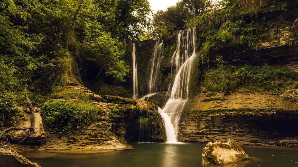 Cascada de Pe&ntilde;aladros (Burgos). | Shutterstock