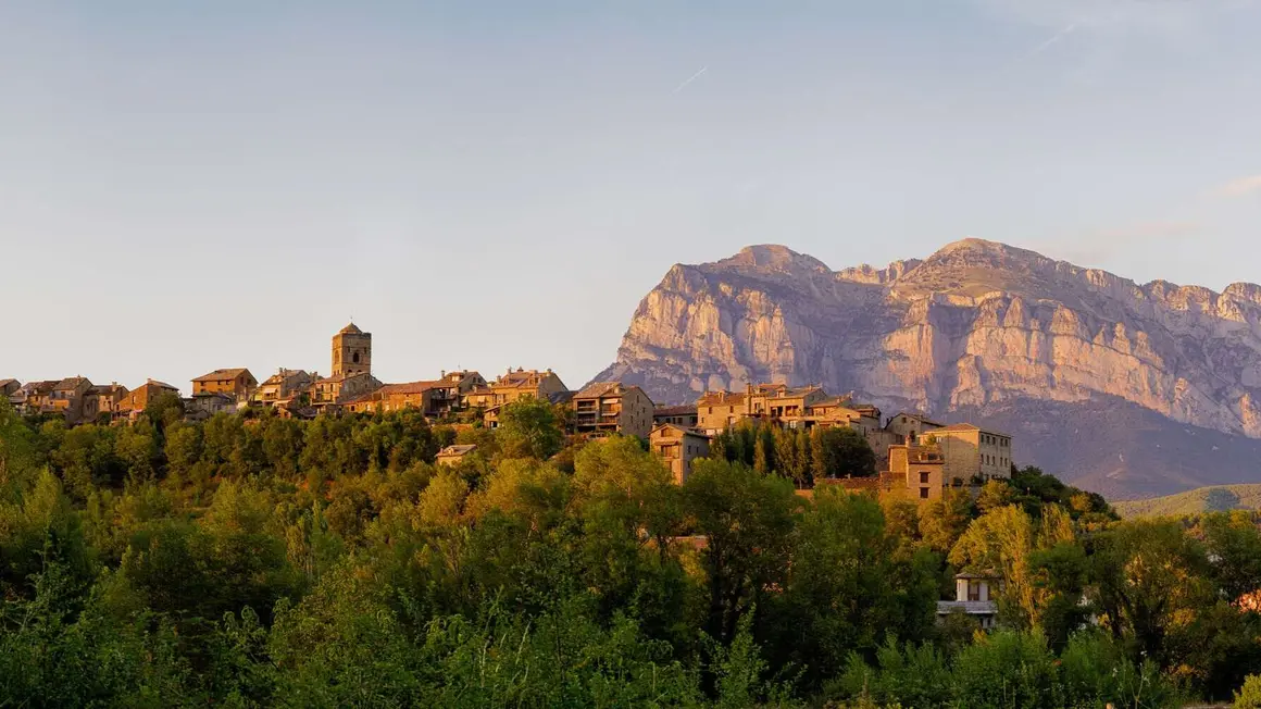 A&iacute;nsa (Huesca). | Shutterstock