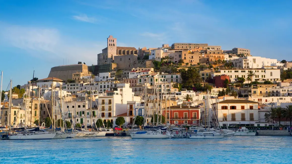 Ibiza, biodiversidad y cultura. | Shutterstock