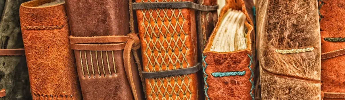 Objetos de marroquiner&iacute;a.