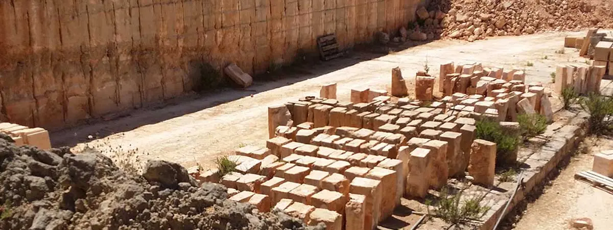Piedra y canter&iacute;a en Baleares