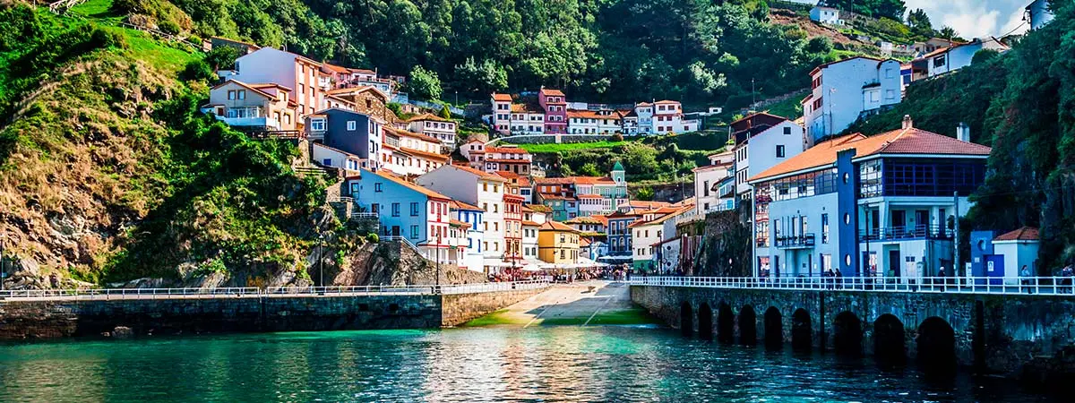 Pueblos m&aacute;s bonitos de Asturias: Cudillero