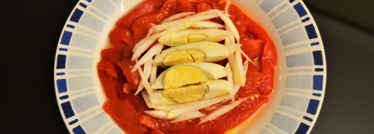 Ensalada de pimientos t&iacute;pica de la regi&oacute;n de Extremadura