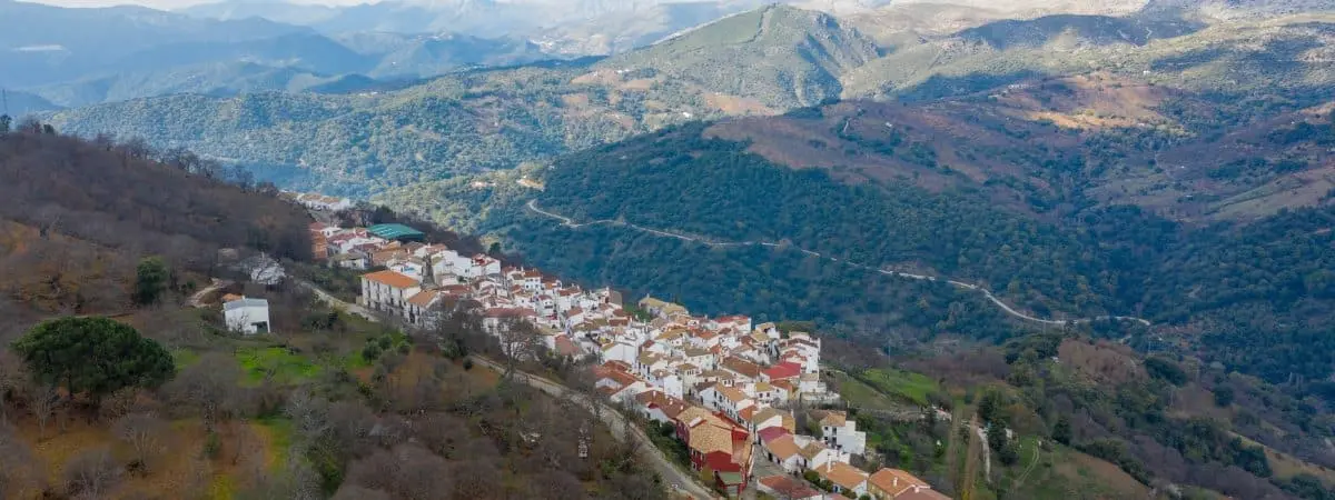 Vistas de Pujerra, M&aacute;laga. | Shutterstock