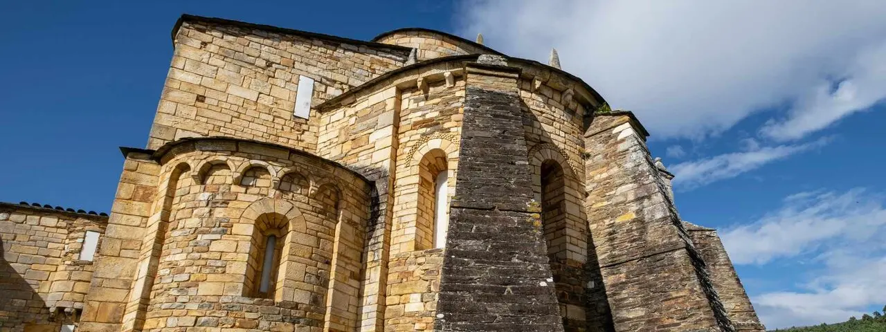 Bas&iacute;lica de San Marti&ntilde;o de Mondo&ntilde;edo