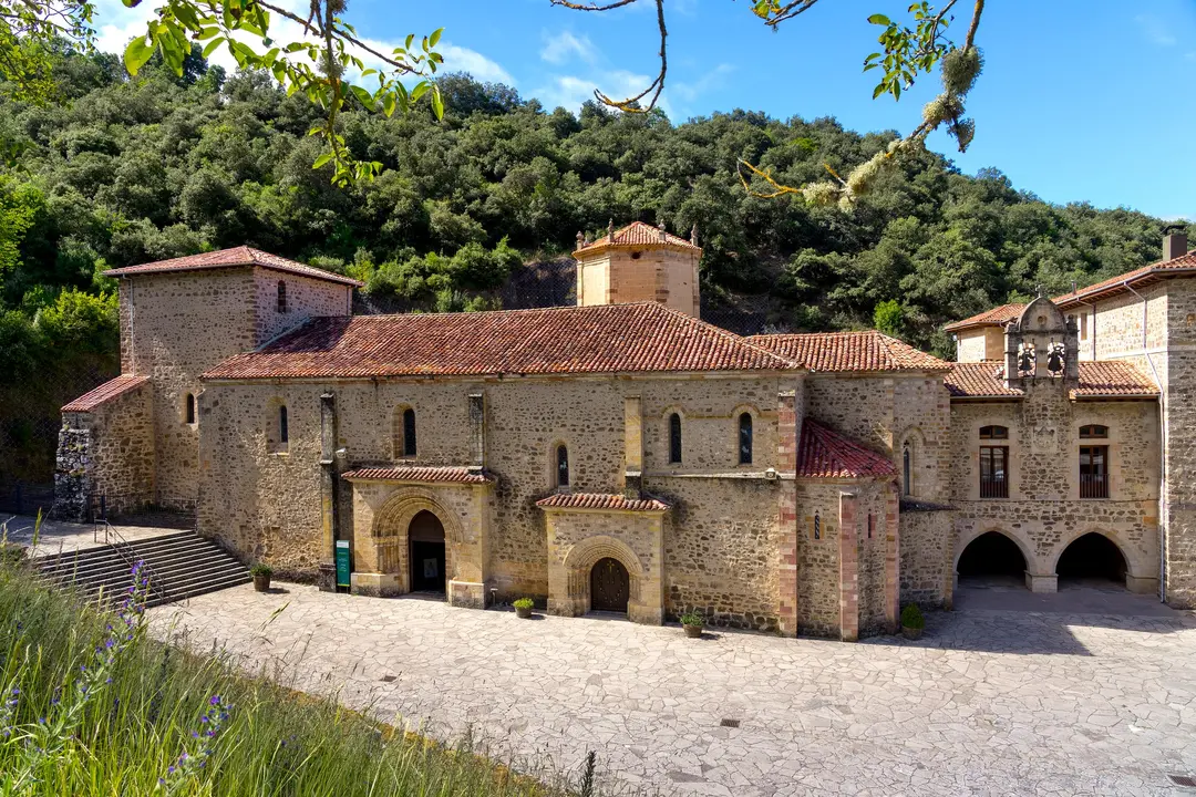 El Monasterio de Santo Toribio de Li&eacute;bana