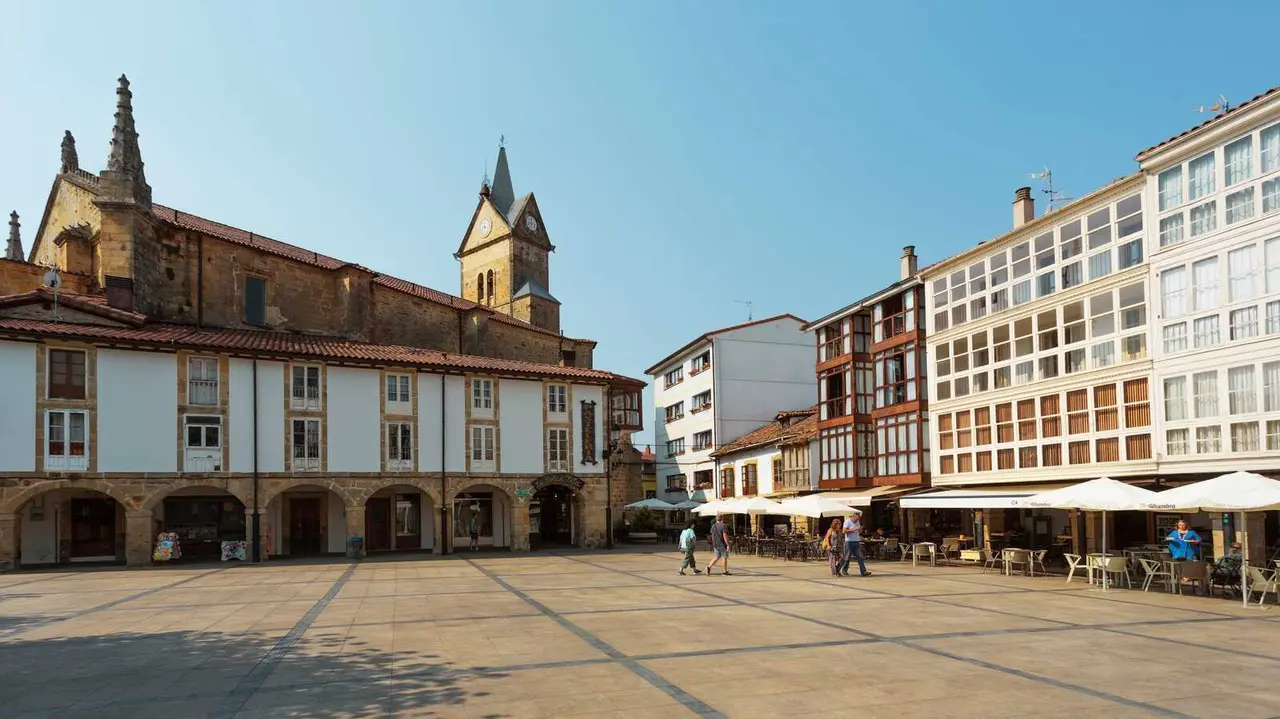Plaza de Sancho Garc&iacute;a en Espinosa de los Monteros