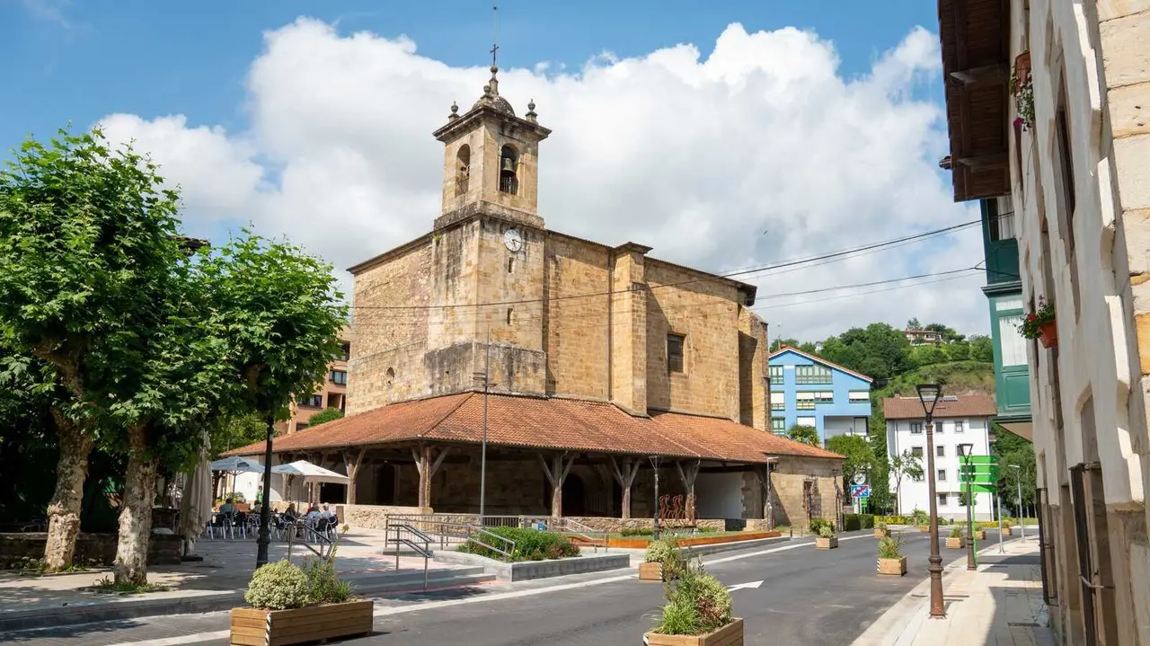Iglesia Parroquial de San Andr&eacute;s en  Ormaiztegi