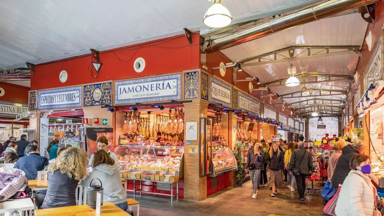 Mercado de Triana, Sevilla. | Shutterstock