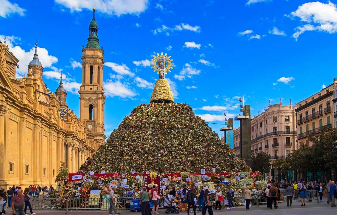 Fiesta de El Pilar, Zaragoza. | Shutterstock