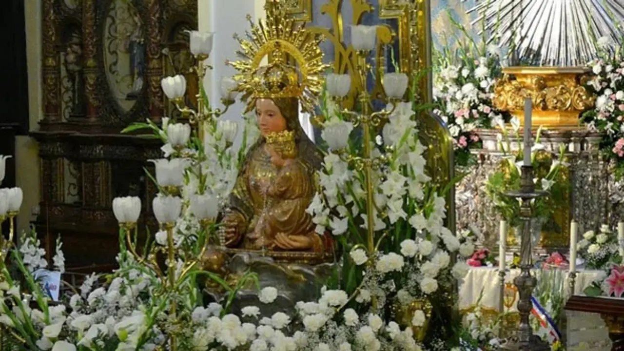 Virgen de la Peana