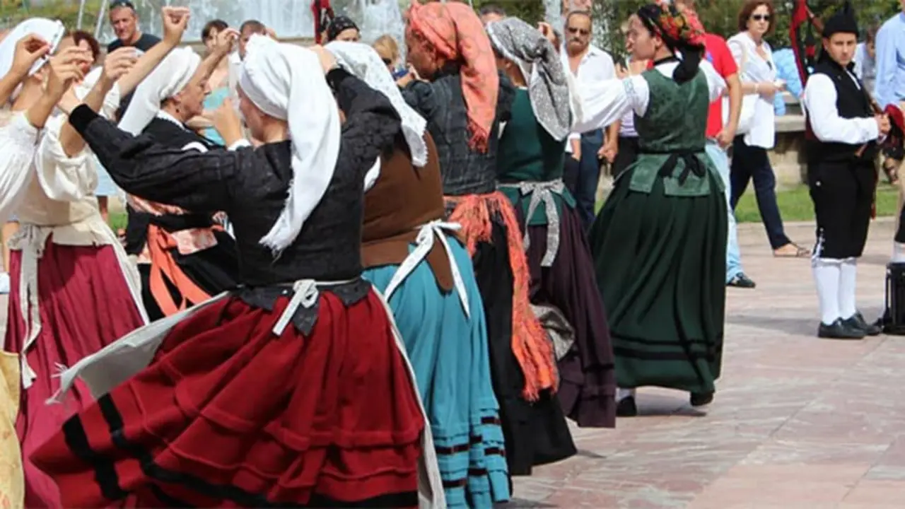 traje regional de asturias