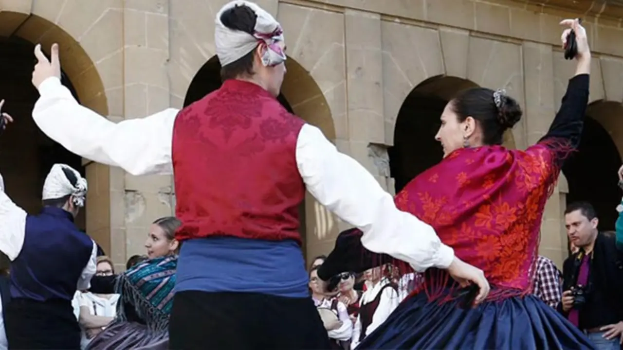 traje regional de navarra