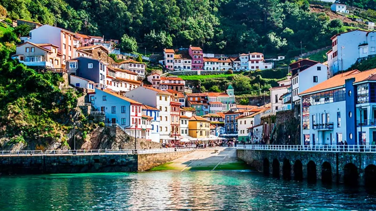 Pueblos m&aacute;s bonitos de Asturias: Cudillero