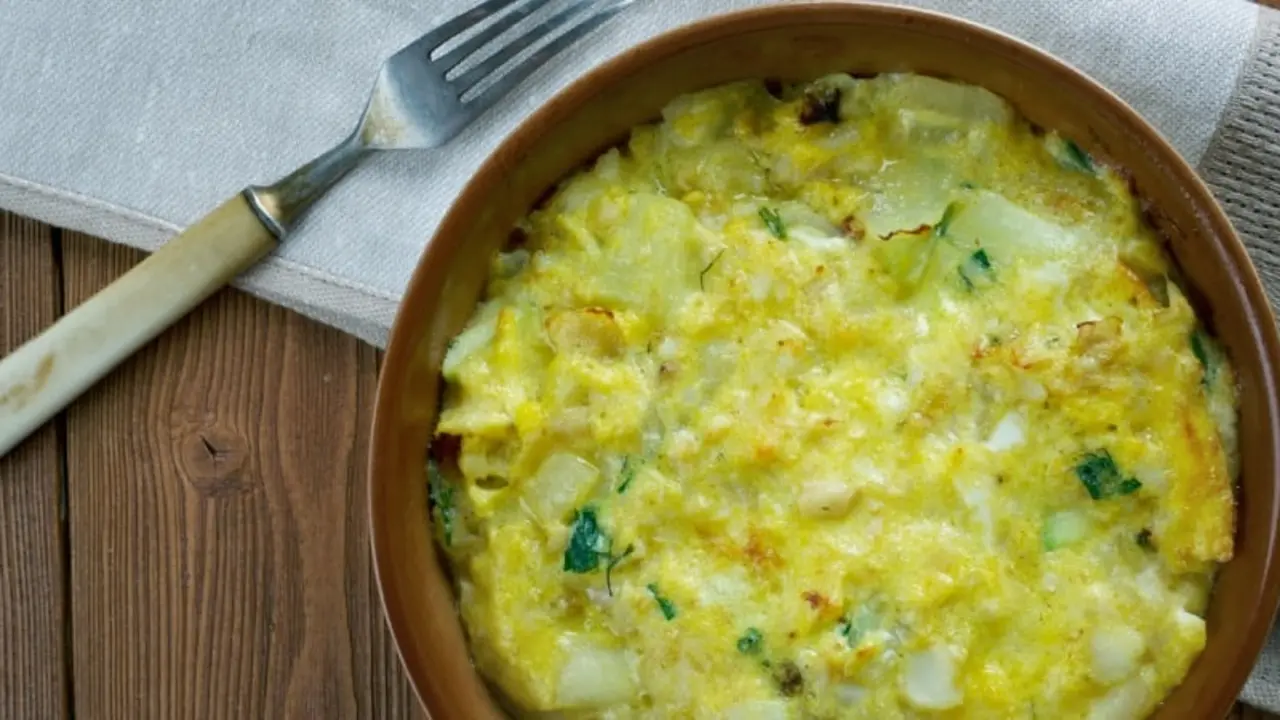 Plato de tortilla de bacalao. | Shutterstock