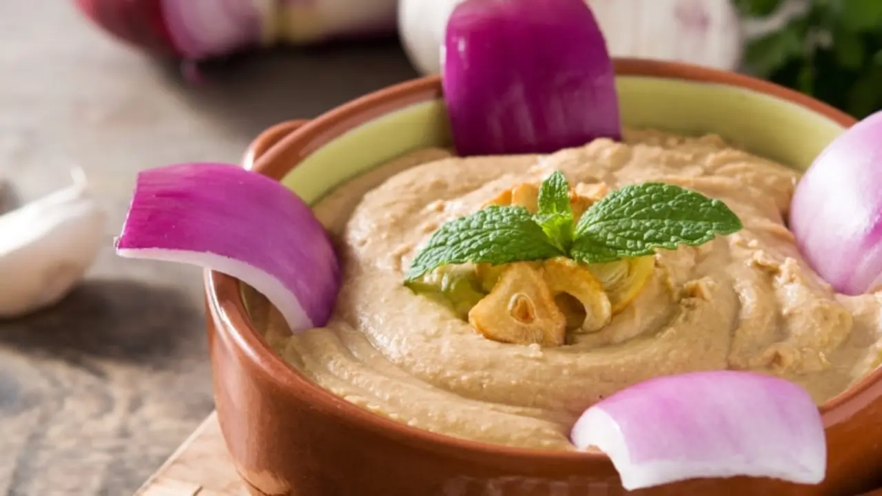 Plato de gofio escaldado. | Shutterstock