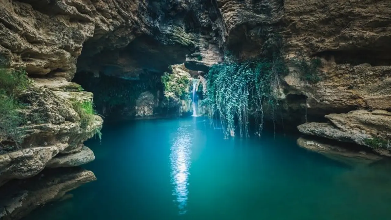Salto del Usero. | Shutterstock
