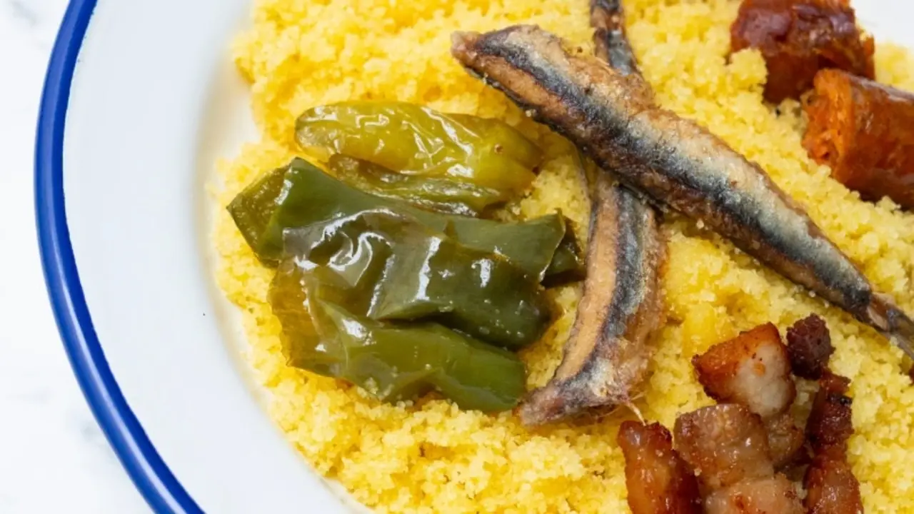 Plato de migas t&iacute;pico de Almer&iacute;a. | Shutterstock