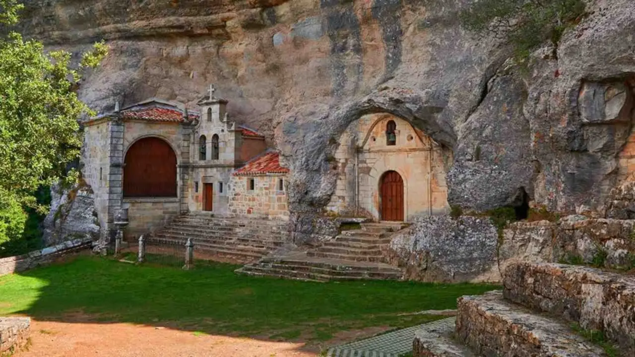 Cueva Palomera. | Shutterstock
