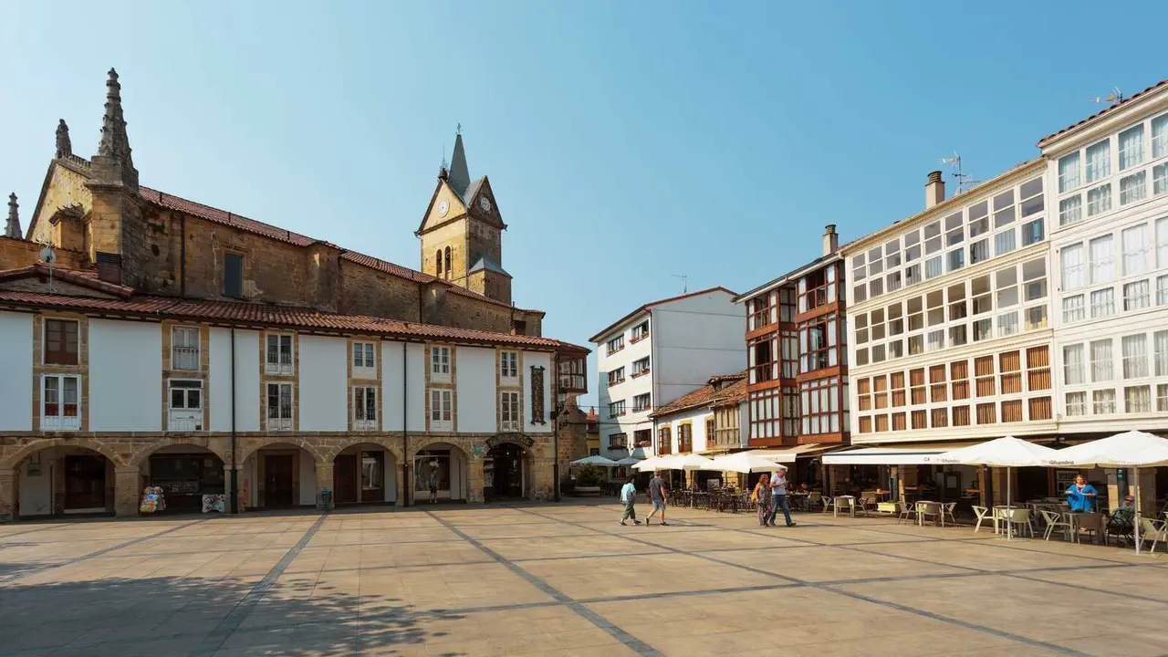 Plaza de Sancho Garc&iacute;a en Espinosa de los Monteros