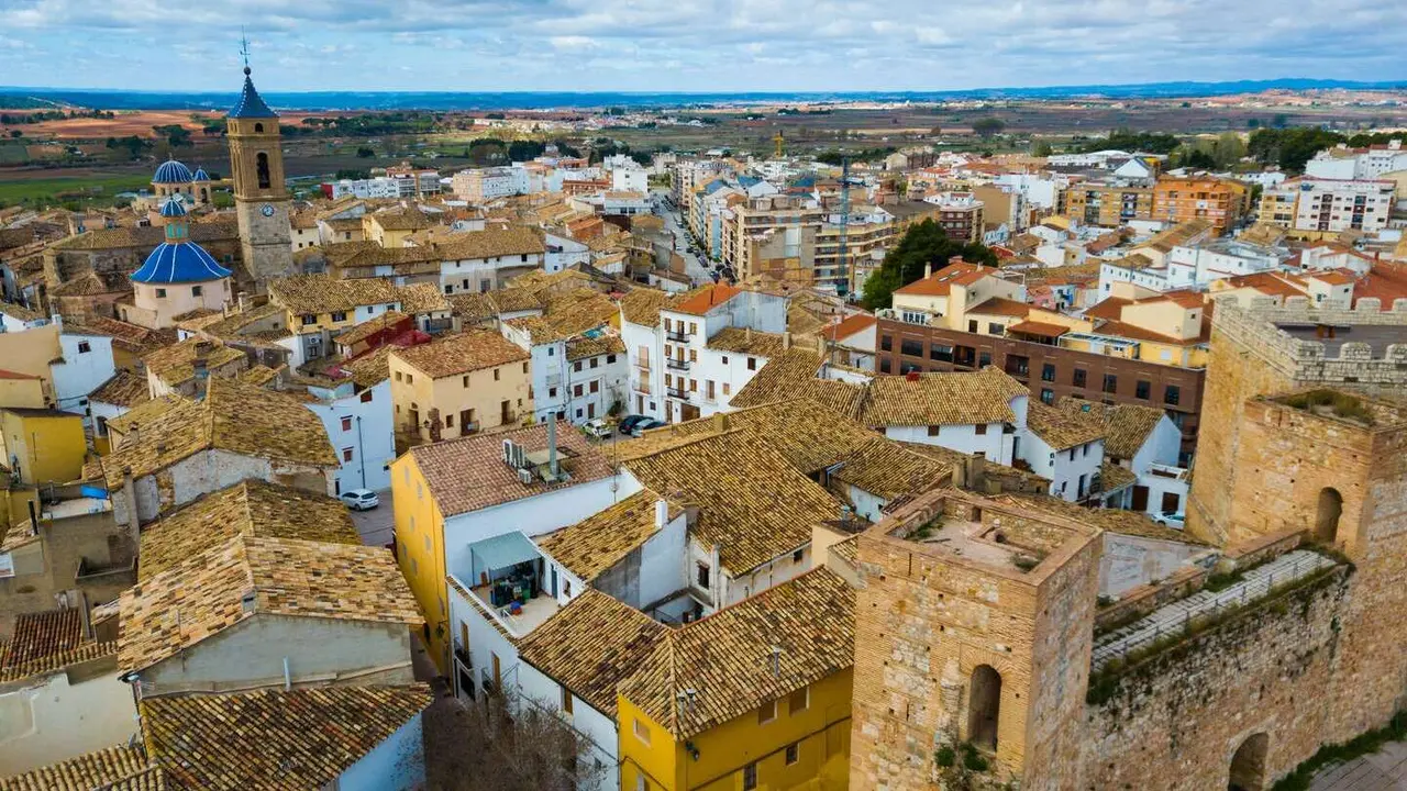 Casco hist&oacute;rico de Requena. | Shutterstock