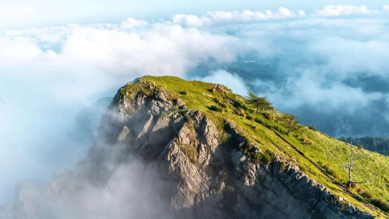 Pe&ntilde;as de Aya, Pa&iacute;s Vasco. | Shutterstock