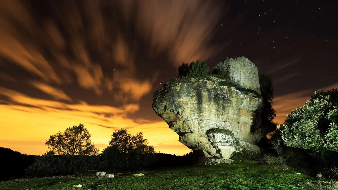 Castillo de Castellcir, Catalu&ntilde;a. | Sutterstock
