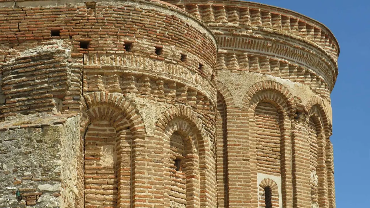 La ermita de la Lugareja, Ar&eacute;valo. | Shutterstock