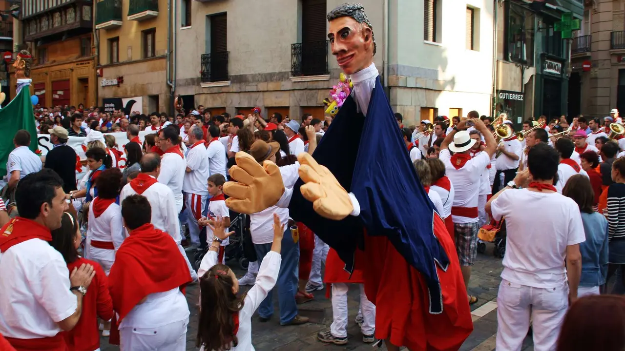 dreamstime, cabezudos san fermin