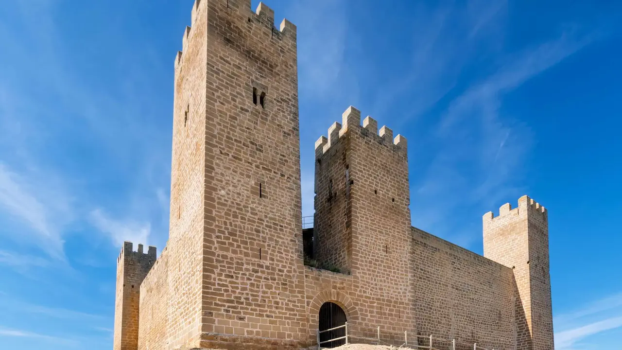 Castillo de S&aacute;bada, Zaragoza. | Shutterstock