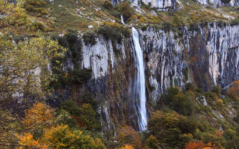 Nacimiento del río Asón