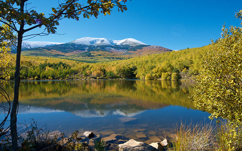 Paisaje natural con vistas al Moncayo