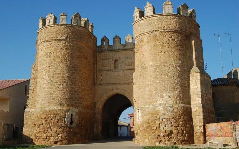 Puerta de San Andrés en Villalpando