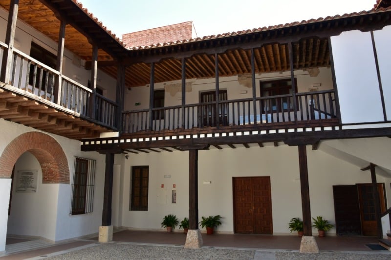 Patio del hospital de Antezana en Alcalá de Henares