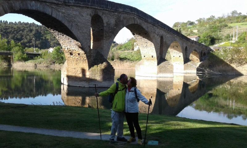 Paso de río en la etapa a Zubiri - Pau Tomàs Ramis