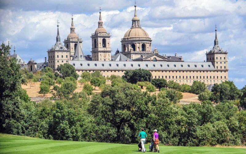 RCG La Herrería con El Escorial de fondo