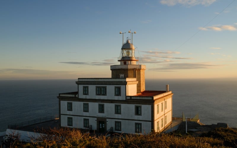 Huye de la Navidad en esta escapada a Fisterra y su faro