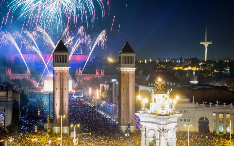 Plaza España y Montjuic en Nochevieja