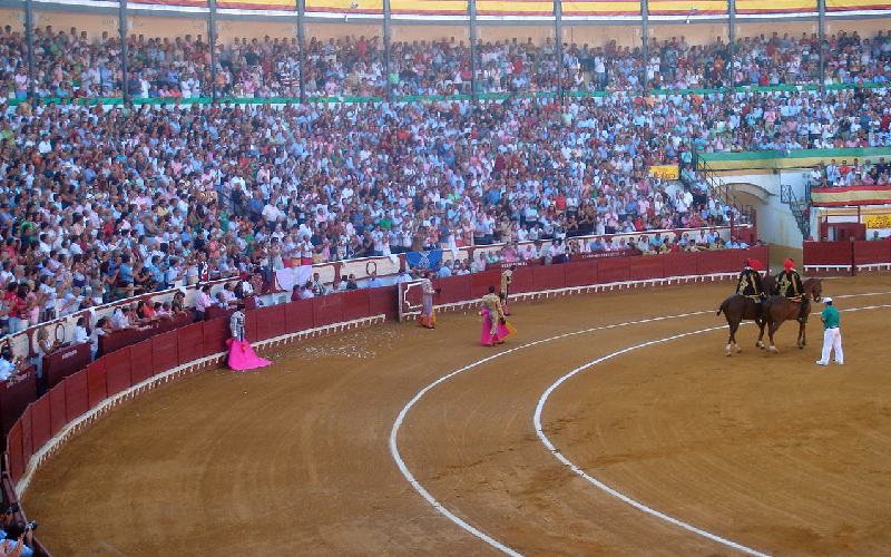 Tendidos del coso durante una corrida