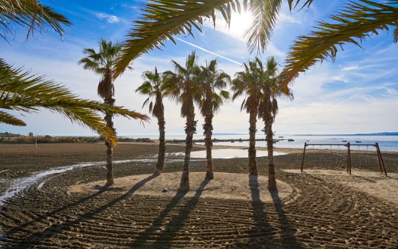 Playa de la Almadraba en Alicante