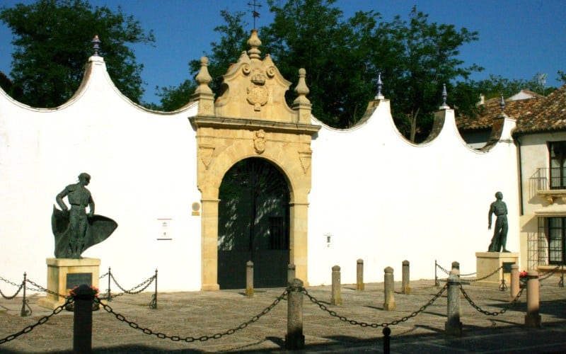Entrada de la plaza de toros de Ronda